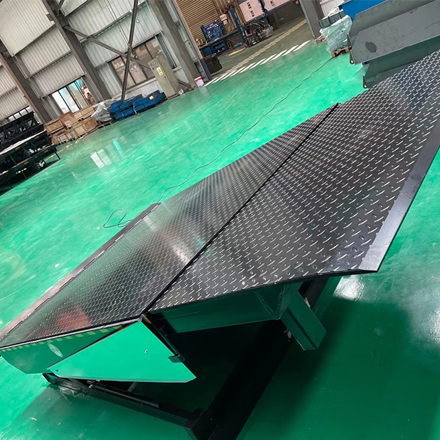 Dock Leveler bằng kính thiên văn